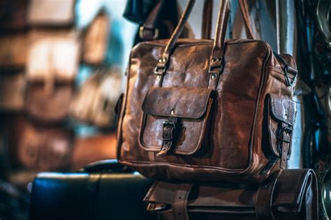 +39 Leather Goods: the best Italian Leather Goods online and .